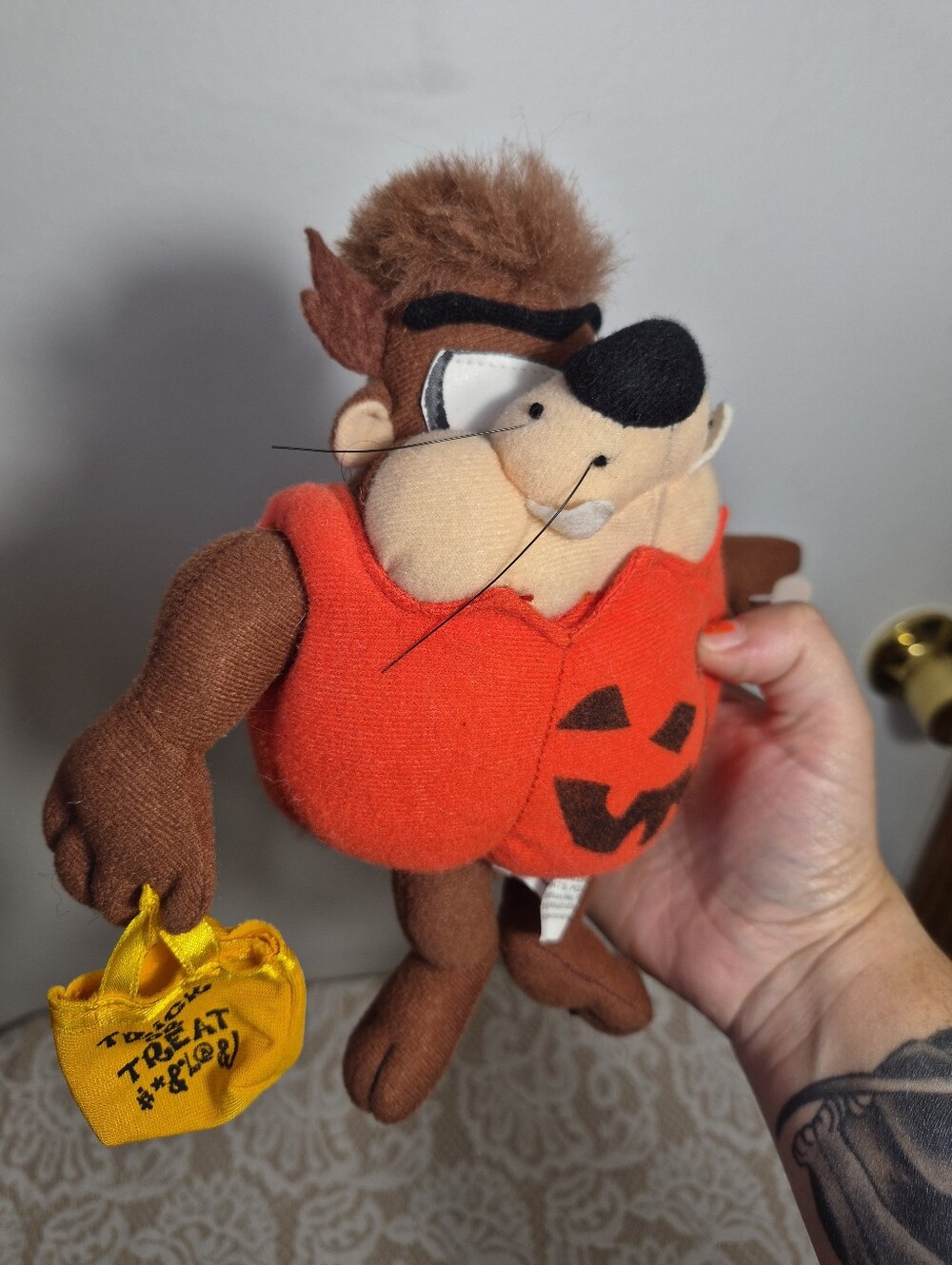 Taz Halloween Plush - Picture 2 of 8